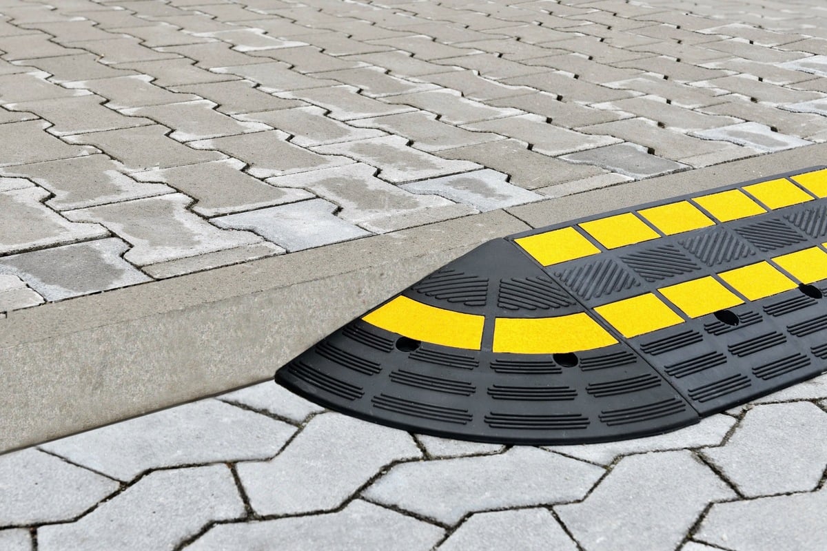 Corner Element & Centre Section In-Situ  image