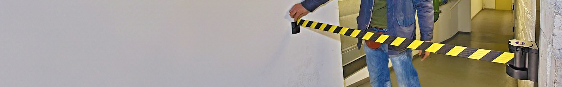 Belt Barriers Wall Mounted