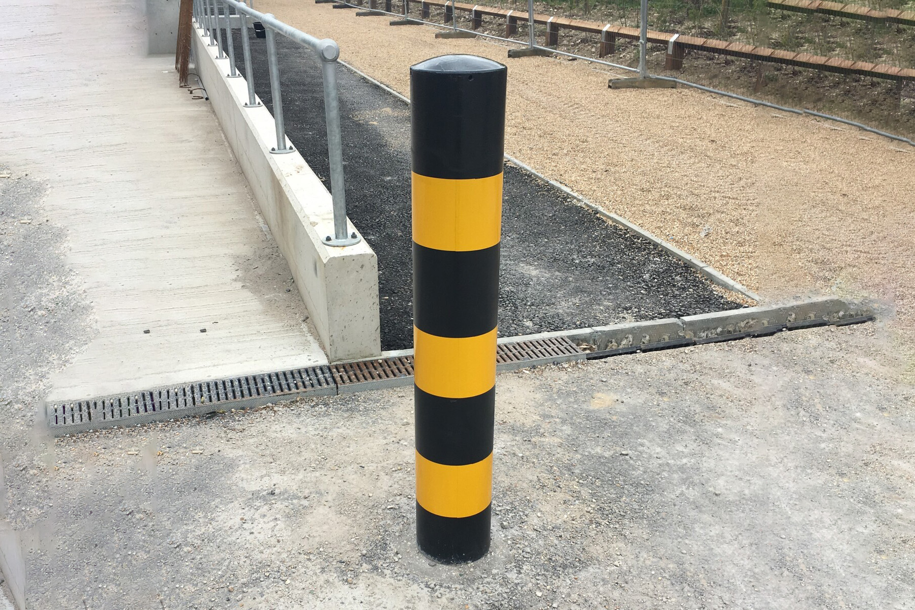 High Visibility Impact Bollard: (Dia. 114mm to 323mm)
1500mm High - Galvanised - Concrete-In - Fortified