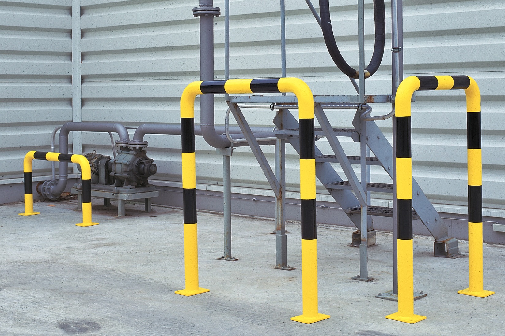 High Impact Hooped Protection Guards 
TUV-tested according to DGUV 108-007