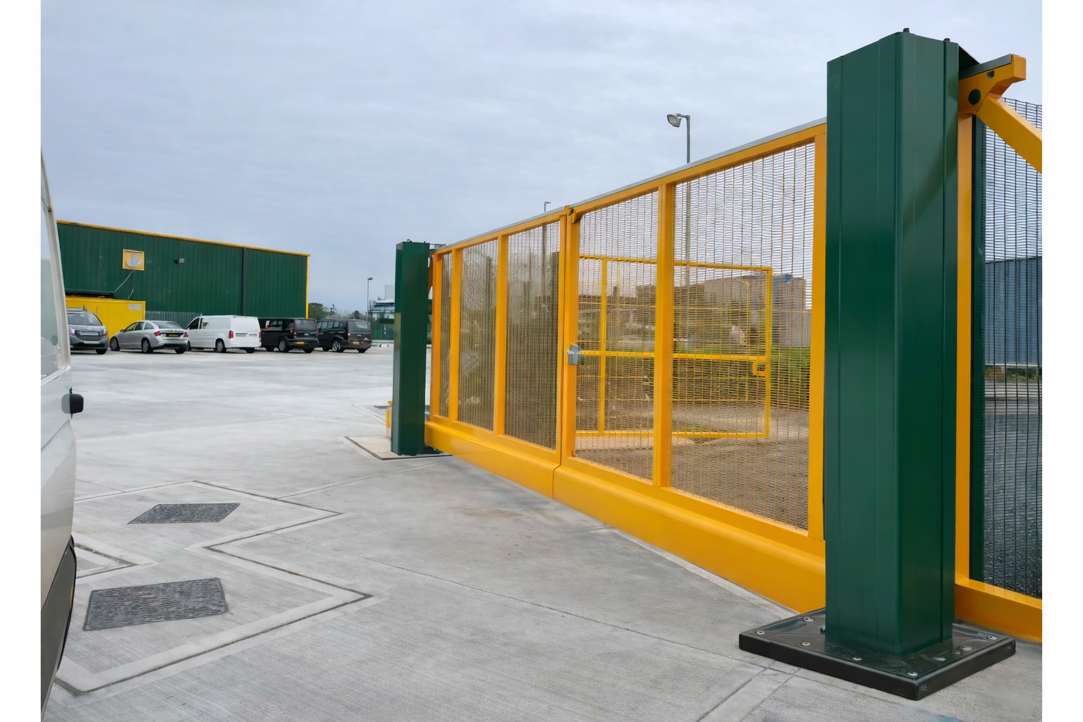 Cantilever Sliding Gate (Manual) Cost effective, low maintenance An effective way of controlling access to unauthorised areas.