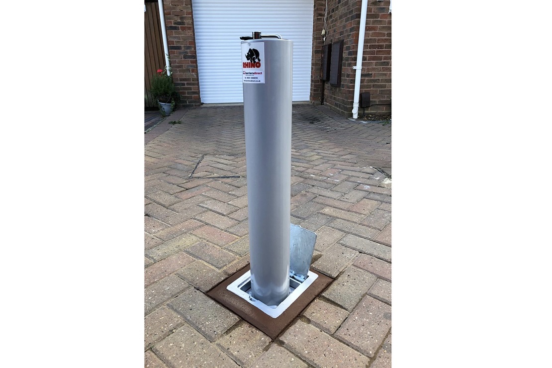 'Rhino' RT/R8 Metal Heavy Duty Round Telescopic Bollard 
Sold Secure - Galvanised & Colour | H670mm & D90mm