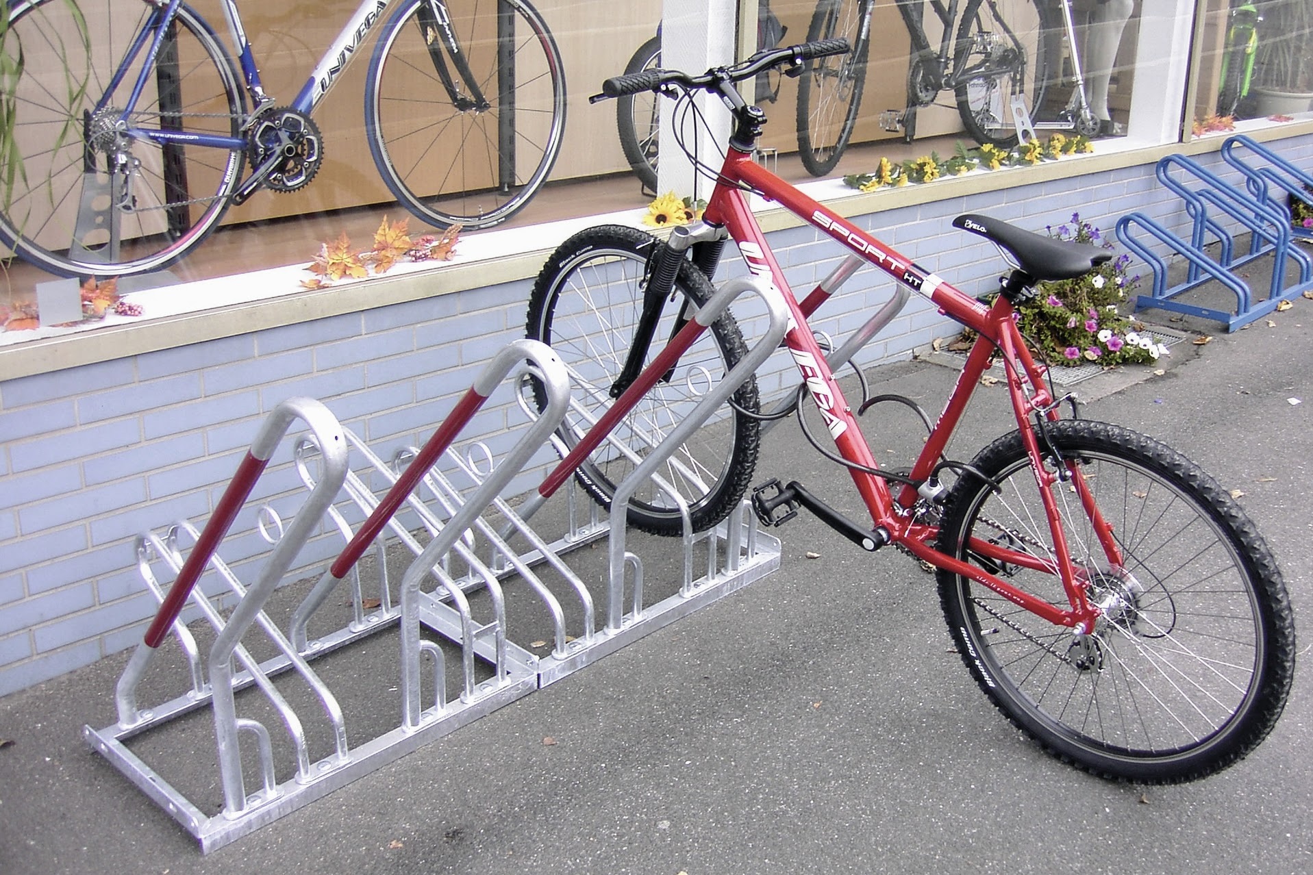 Hybrid City Bicycle Rack (2-6): Supports High Hoop Parking Robust Galvanised Finish
