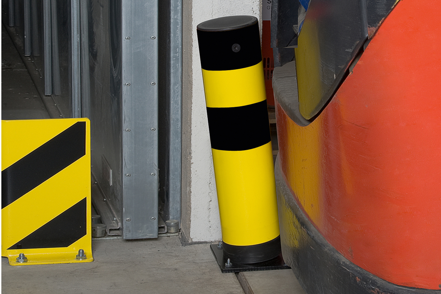Bollards Large Heavy Duty & Flexible Flexes up to 25 degree and returns to the vertical. No damage to bollard & vehicle