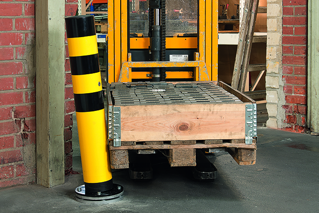 Bollard Heavy Duty flexible and rotating after impact with energy absorption due to six heavy duty ball-bearings at the base