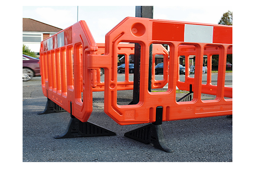 Safety Works Gate Barriers. Chapter 8. Can be connected to each other. Great for use on uneven ground. Fantastic price
