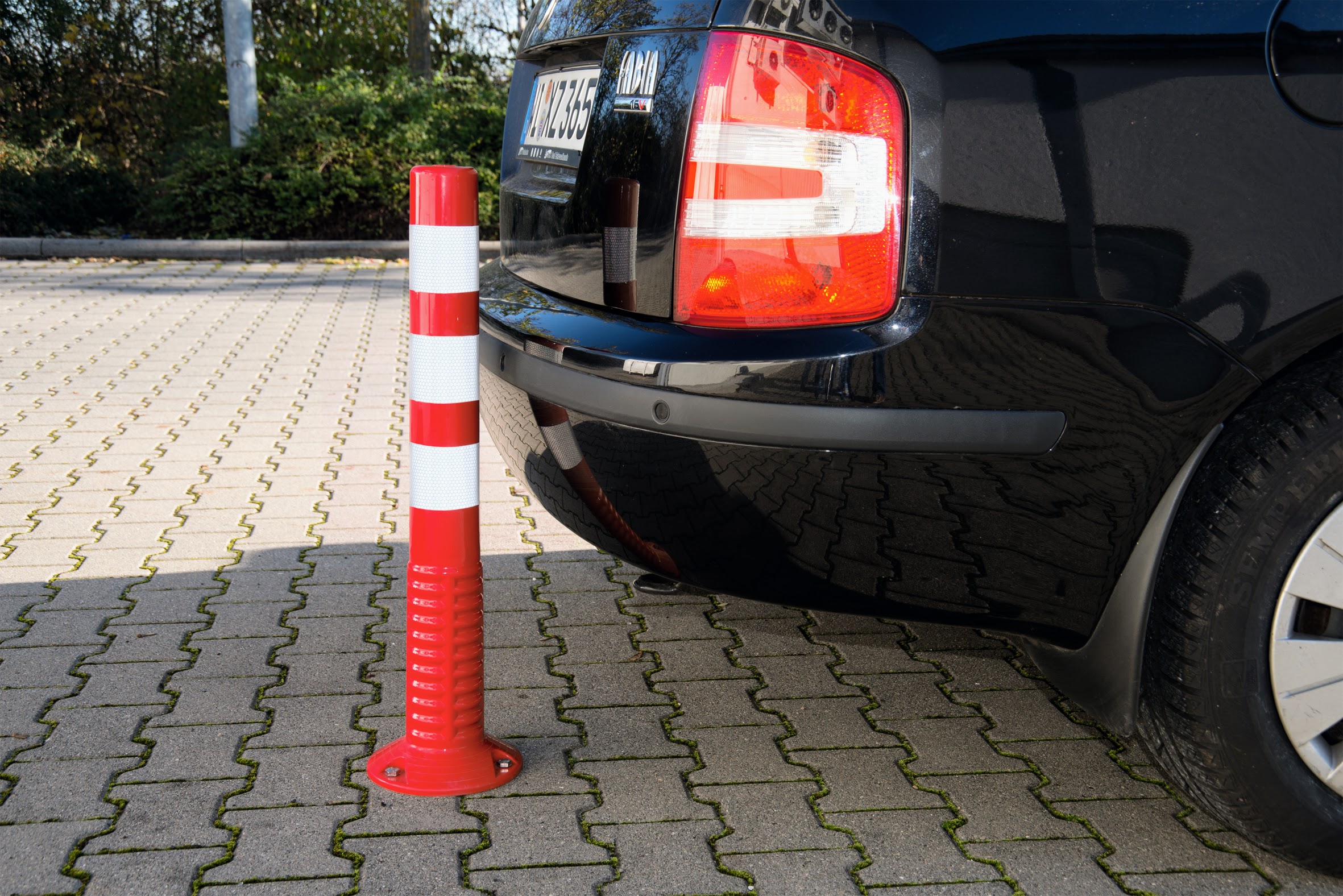 FLEXBack Post: Durable Hi-Viz, Bends on Impact
Multiple Sizes, Off-Highway Use, Volume Discounts