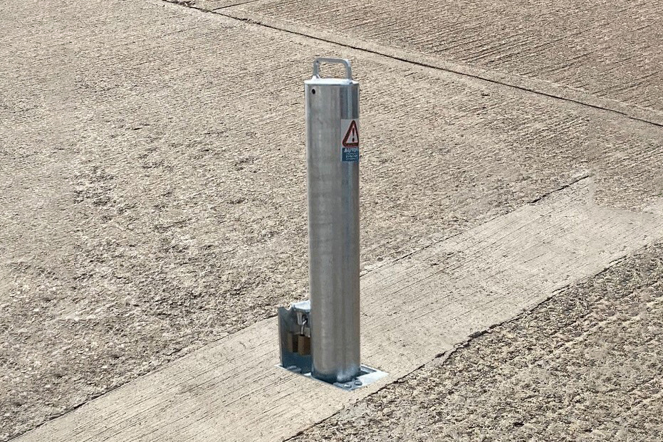 Telescopic Round Post - Padlockable: H500mm
D60, 76 & 90mm - Galvanised and Colours