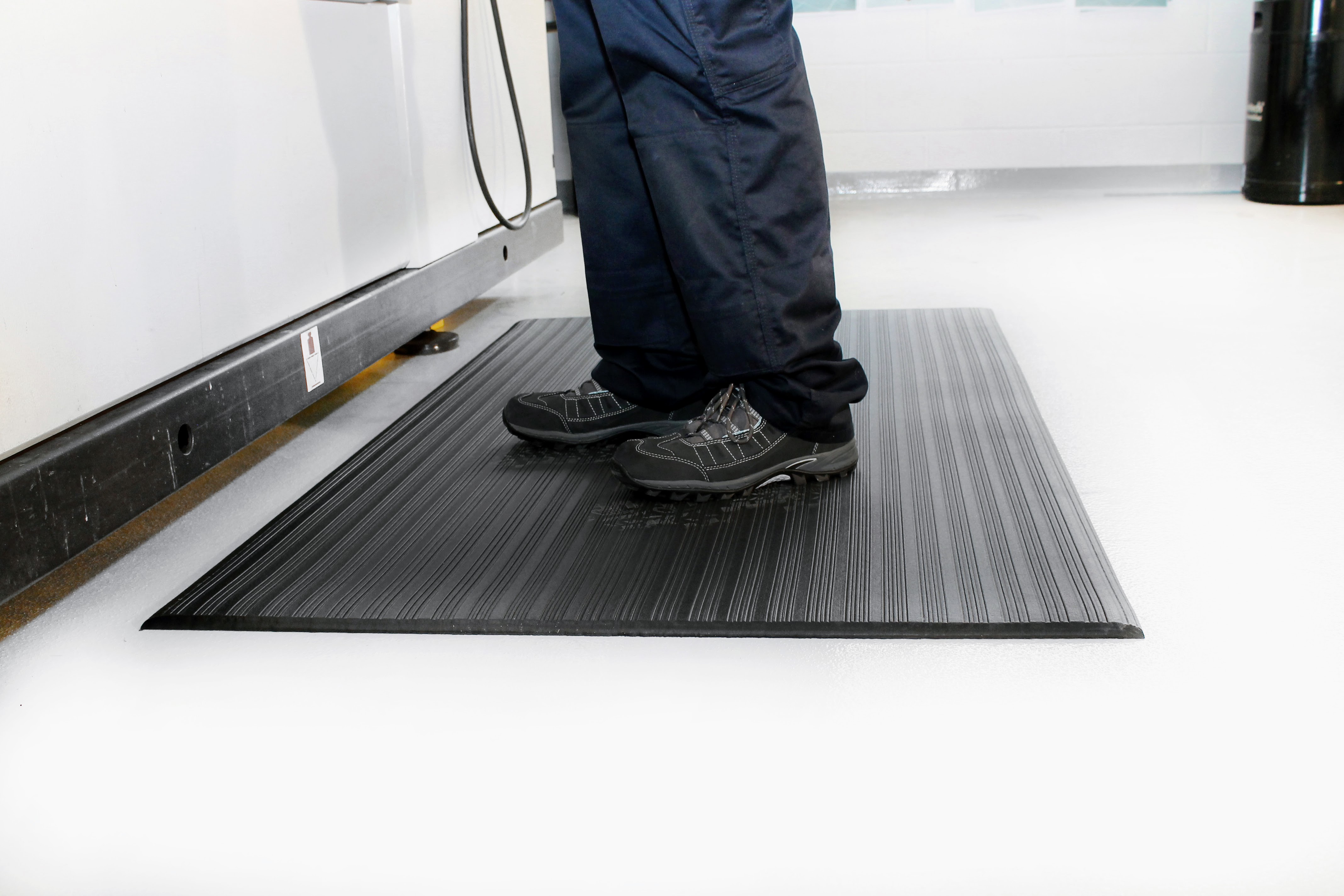 Ribbed Anti-Fatigue Comfy Mat: Provides Long-Lasting SupportLightweight & Easy to Reposition Multiple Sizes & Colour Choices