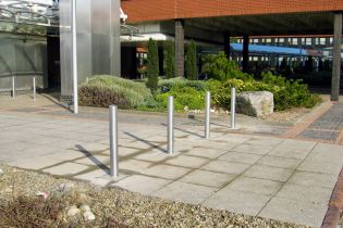 Stainless Steel Bollards: Grade 304 - Mitre Top Choice
H750mm & Diameter Choices from 48mm to 204mm