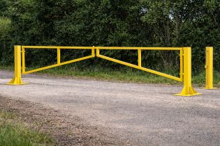 Manual Swing Gate - Single Leaf for Industrial & Commercial use.