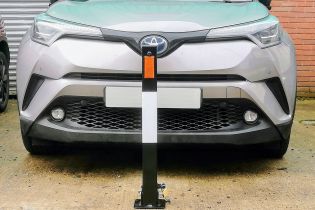 Heavy Duty Parking Post - Maximum Security
Residential Protection c/w Padlock & Fixing Bolts