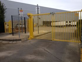 Automatic Bi-Folding Single Leaf Speed Gates - Great for Security and Heavy Duty Traffic Flow, available as 2.7m or 3.0m High