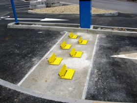 Traffic One Way Flow Plate - Galvanised & Yellow
Available in Concrete-In or Surface Mounted Options