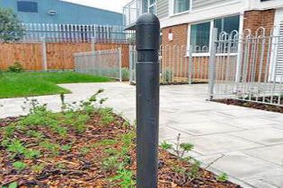 Plastic Dome Headed Marker Post Bollard: Ideal for Delineating between areas - (Height 1000mm)