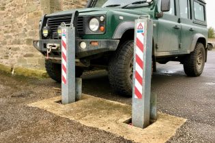 Telescopic Square SOLD SECURE Lift Assist Post/Bollard H900mm 
