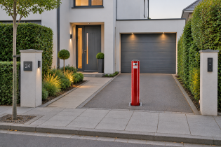 HD Telescopic Bollard (DIA 114mm & High 670mm) from Rhino. Perfect for Commercial use RT 114/670