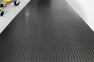 COBArib Wide Runner Rubber Matting - Custom Cut
Bespoke Lengths for Floors & Workbenches (3 & 6mm)
