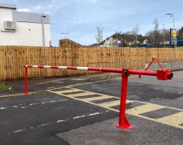 Classic Manual Arm Barrier (SB4) - 3m to 8m Span