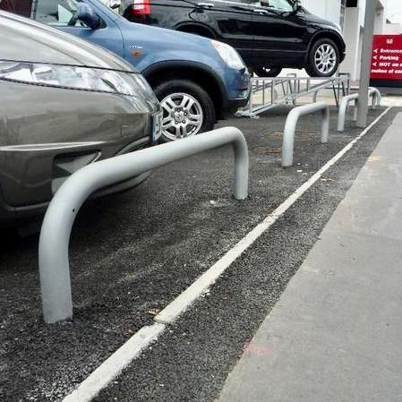 Hooped&#x20;Perimeter&#x20;Barrier&#x20;&#x28;D60mm&#x29;&#x20;-&#x20;Heavy&#x20;Duty&#x0D;&#x0A;Various&#x20;Fixings,&#x20;Galvanised&#x20;and&#x20;Colour&#x20;Choices