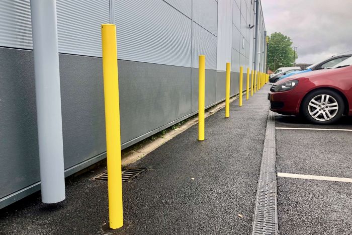 Hi-Viz Protection Bollards - Galvanised & Yellow
1m High | Diameters 60-219mm | To Block & Warn