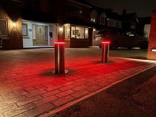 Automatic&#x20;Electric&#x20;Bollard&#x20;500mm&#x20;H&#x20;x&#x20;168mm&#x20;Dia&#x20;in&#x20;Stainless&#x20;Steel&#x20;304.&#x20;LED&#x20;light&#x20;crown&#x20;included