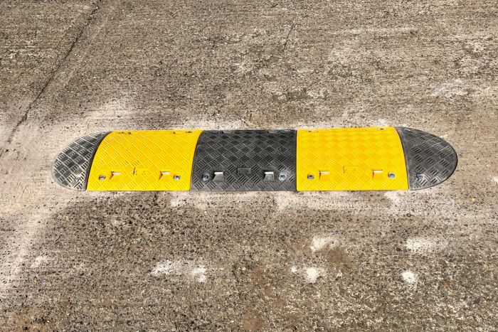 Heavy&#x20;Duty&#x20;5MPH&#x20;Speed&#x20;Ramp&#x3A;&#x20;Single&#x20;&amp;&#x20;2-5m&#x20;Kits&#x0D;&#x0A;Enhanced&#x20;Safety&#x20;-&#x20;Fantastic&#x20;Value&#x21;