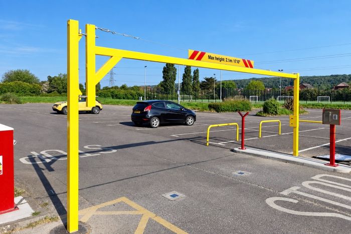 Heavy-Duty&#x20;&#x27;Easy&#x20;Reach&#x27;&#x20;Height&#x20;Restrictor&#x20;&#x0D;&#x0A;with&#x20;Low-Level&#x20;Locking&#x20;&#x28;3m&#x20;to&#x20;6m&#x20;Span&#x29;