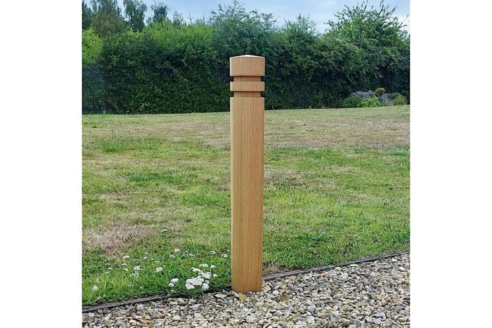 ECO&#x20;Timber&#x20;Bollard&#x3A;&#x20;Durable,&#x20;Characterful&#x20;&amp;&#x20;Natural&#x20;Larch&#x20;or&#x20;Oak&#x20;&#x2B;&#x20;94&#x20;or&#x20;140mm&#x20;DIA