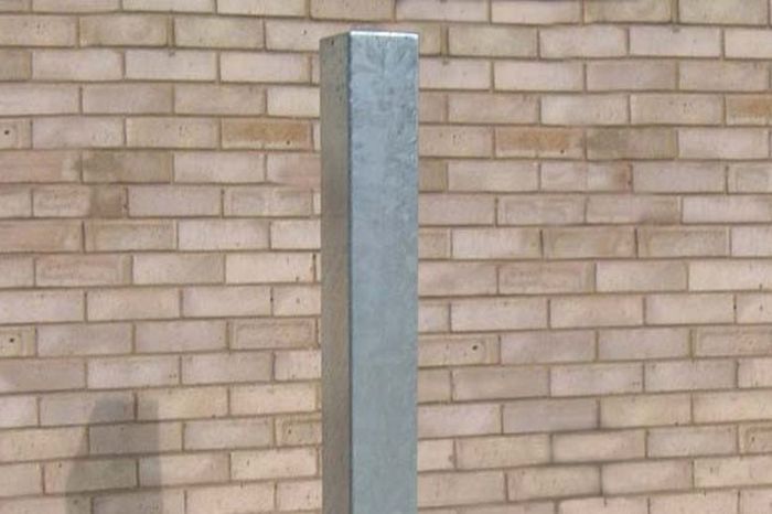 Bollard&#x20;Steel&#x20;&#x28;50-150mm&#x20;Square&#x29;&#x20;750mm&#x20;above&#x20;ground&#x20;-&#x20;Galvanised&#x20;-&#x20;Bolt&#x20;Down
