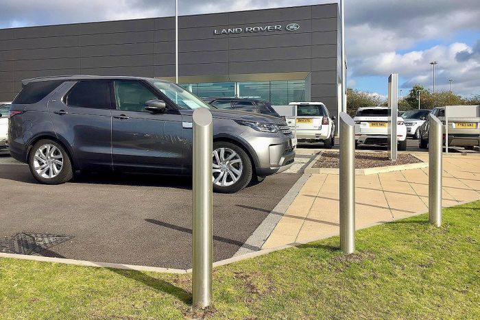 Stainless Steel Mitre Top Bollard: Diameter 60-168mm
1000mm Above Ground - Grade 304 Brushed Finish