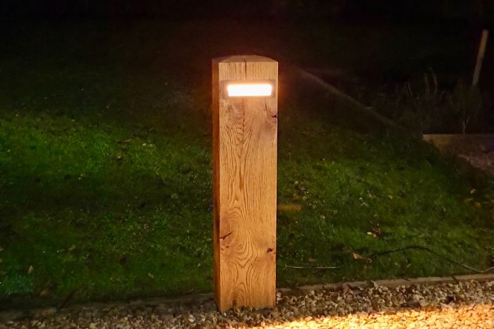 Stratton&#x20;Sustainable&#x20;Solid&#x20;Oak&#x20;Dark-Sky&#x20;Certified&#x20;LED&#x20;Bollard