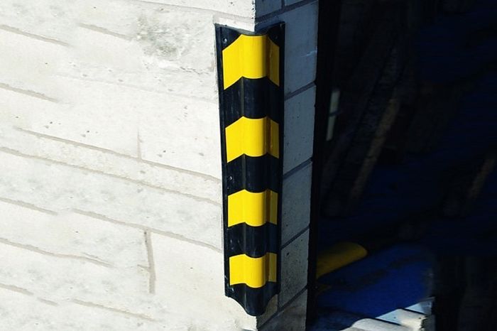 Corner&#x20;Protectors-save&#x20;walls&#x2F;vehicles&#x20;from&#x20;unsightly&#x20;marks.&#x20;Quick&#x20;and&#x20;easy&#x20;install