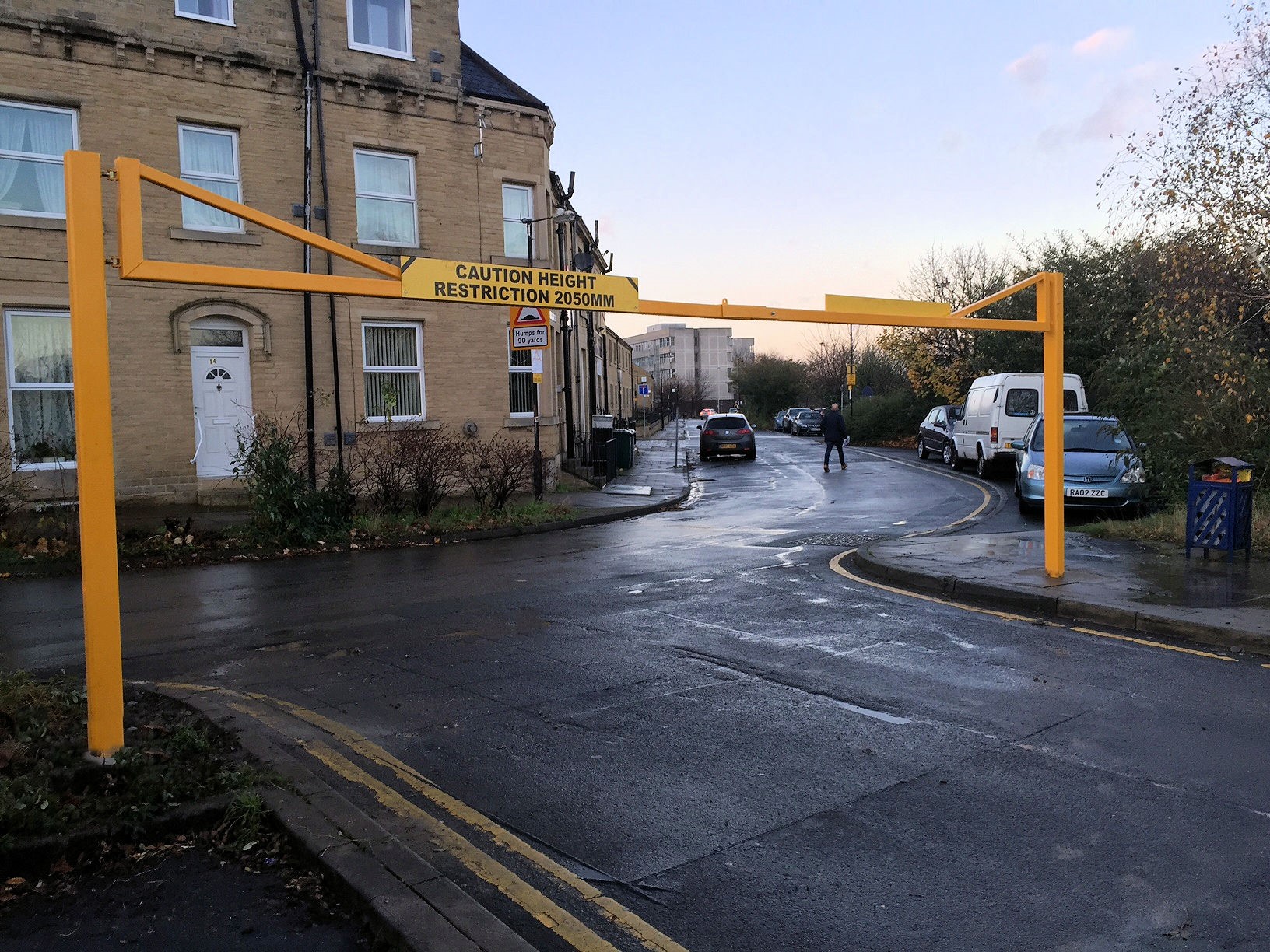 Height Restrictor Barrier Single Leaf Swing - up to 3.5m high, 3 - 7m wide. Includes low level locking and marine grade paint