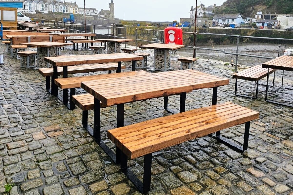 Contemporary Outdoor Table With Separate Bench Options 
FSC Wood & Steel Base Weatherproof & Durable