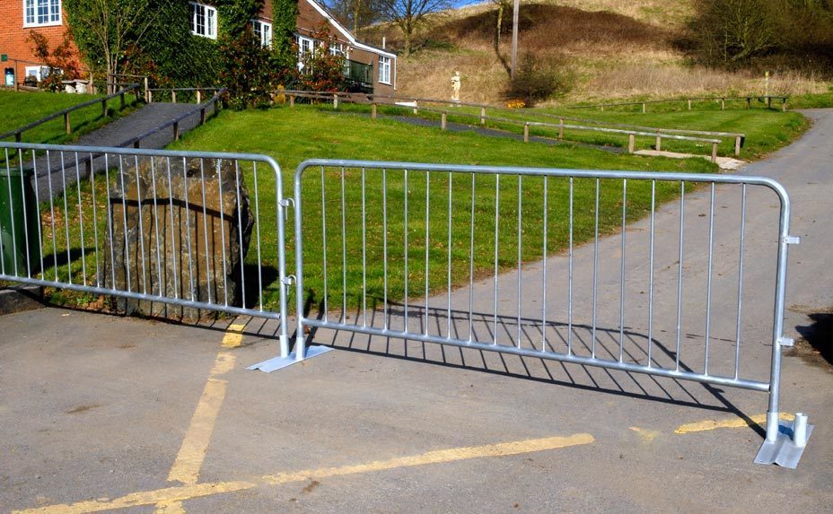Crowd Control Barriers Heavy Duty Loose Foot to reduce trip risk (Packs of 5)