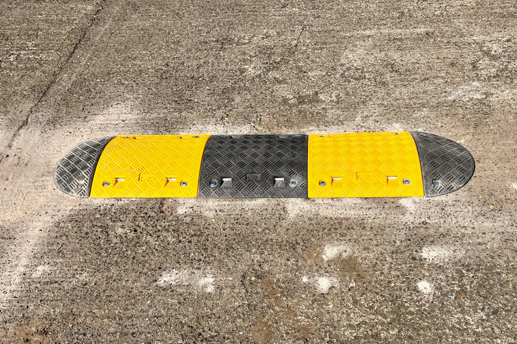 Heavy Duty 5MPH Speed Ramp: Single & 2-5m Kits
Enhanced Safety - Fantastic Value!