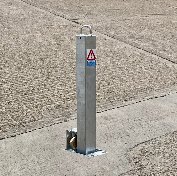 Telescopic Padlockable Square Post: H500 or 745mm
Galvanised & Colour Finishes + Hi Viz Chevron Strips