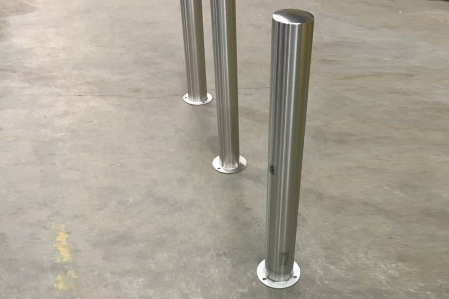 Stainless Steel Bolt-Down Bollards: Height 900mm
Diameter: *48,60,76,89,101,114,129,139,154,168 & 204mm