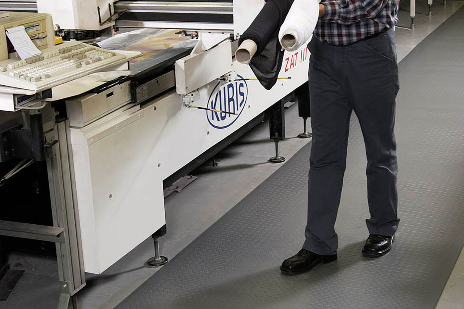Diamond Finish Anti-Fatigue Matting: Durable, Safe, and Comfortable - Available in Mats or Rolls