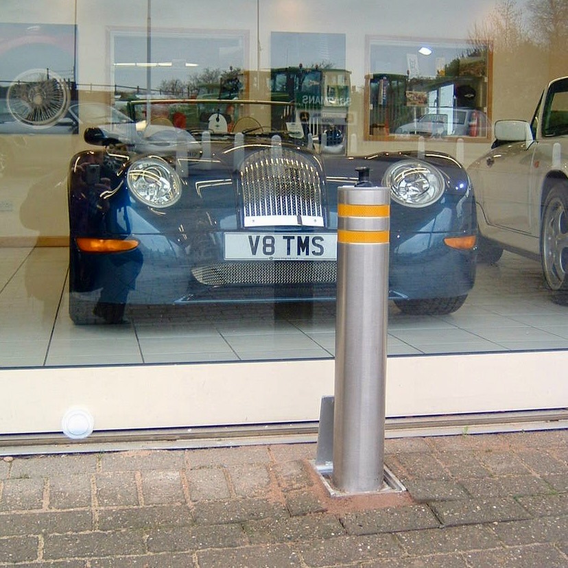 Telescopic Stainless Steel Driveway Bollard: D114/H670
Lightweight & Sold Secure Gold-accredited - ISO:9001
