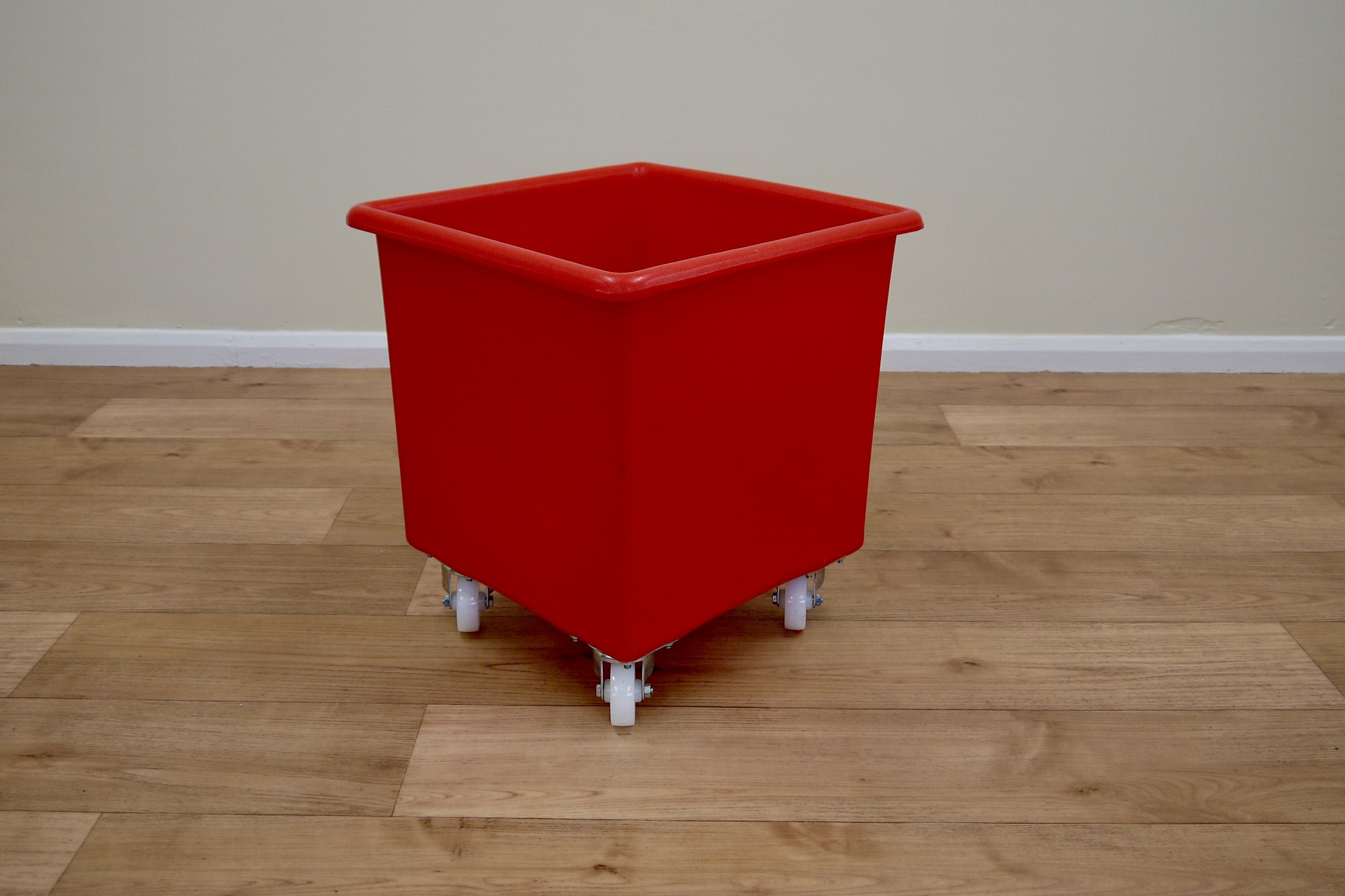 Trucks Mobile Tapered - Food Grade. Ideal for warehouses, schools, catering and retails outlets