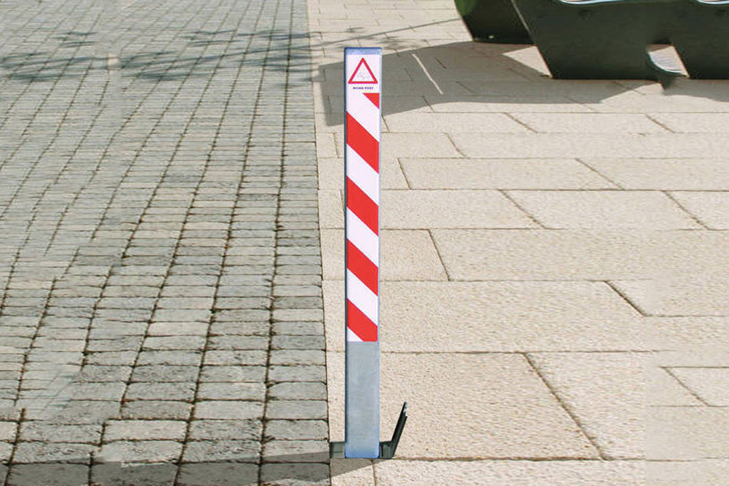 Rhino RTL80 Removable Square Metal Post Bollard
Galvanised or Powder Coated Finish | H960mm 
80mm x 80mm Square Section - Includes Ground Socket
