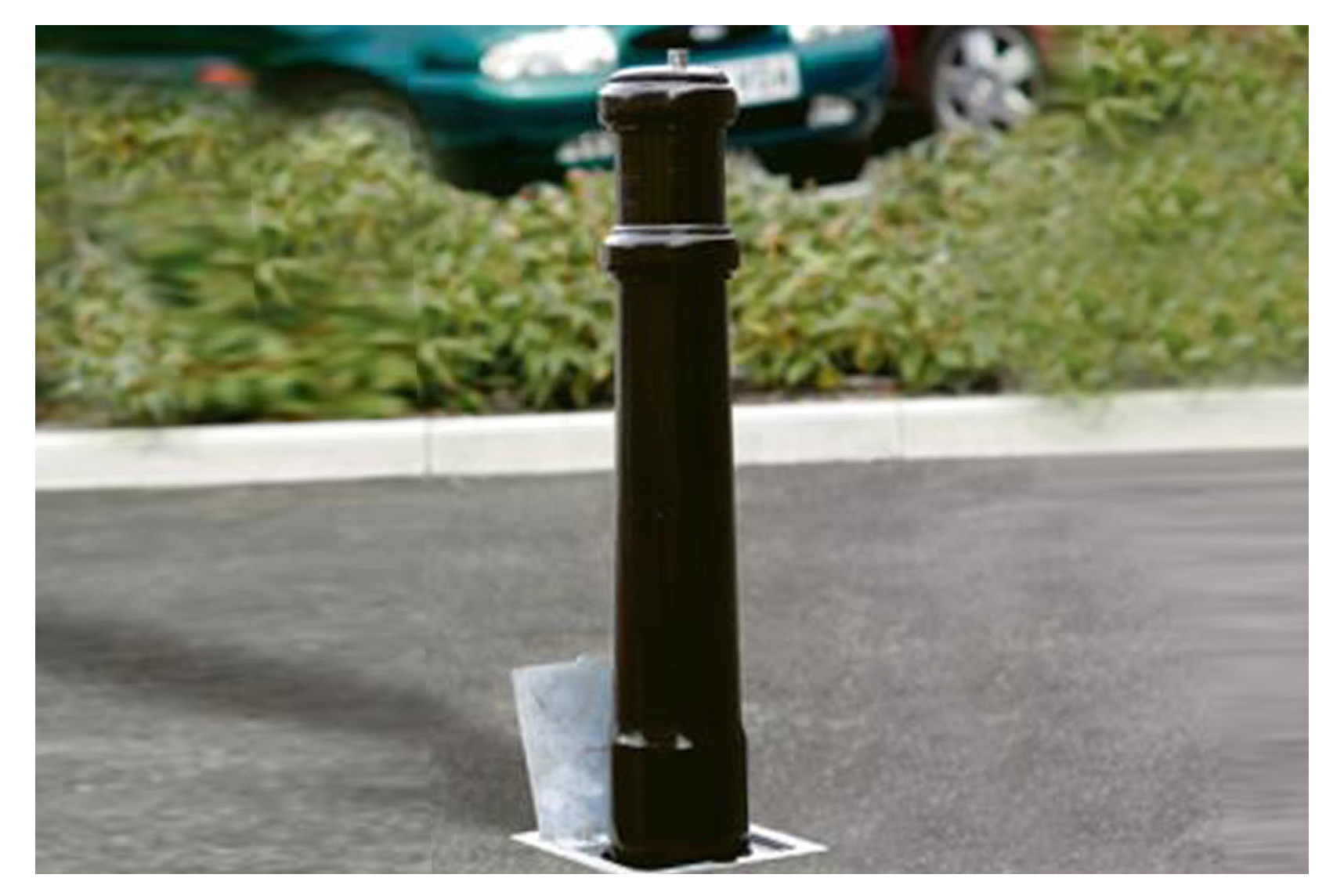 'Rhino' RT SU5 Sunderland Telescopic Traditional Bollard
Ornate Ferrocast Design - H735mm - from Marshalls