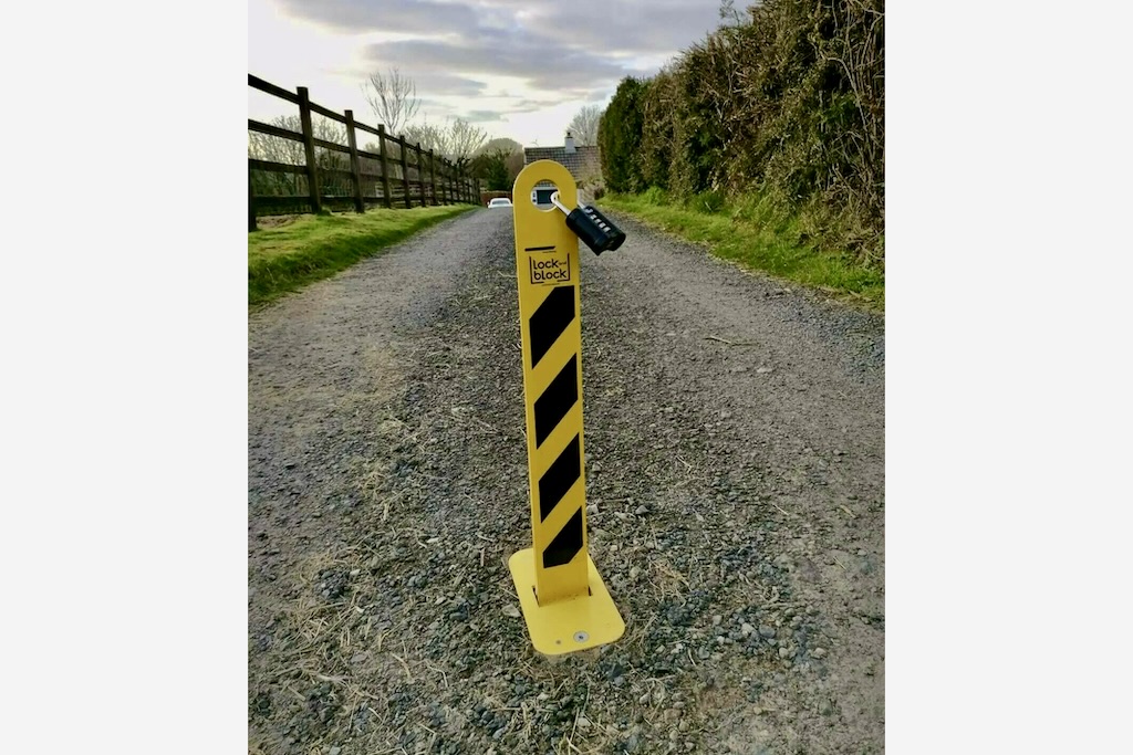 Parking Post - Drive-Over & Removable