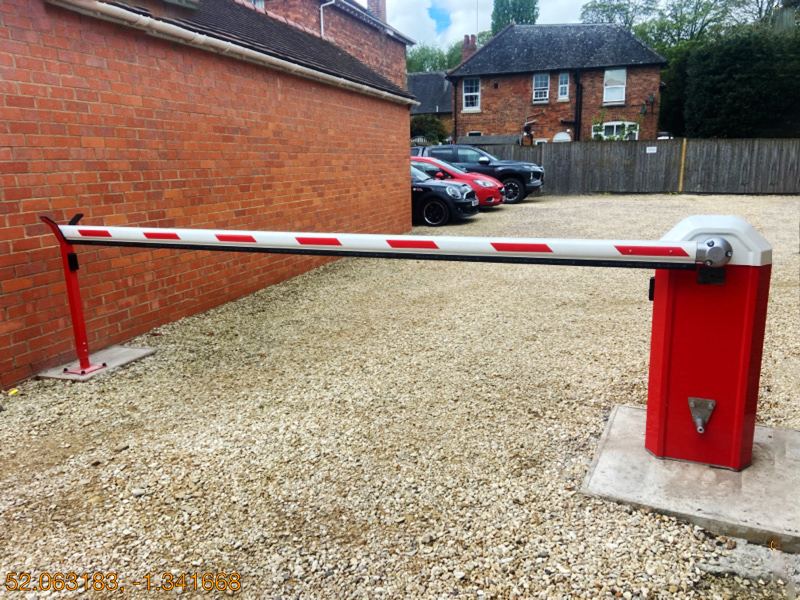 Arm Barrier Automatic - 5 STARS with advanced safety features. upto 5.5m drive through gap