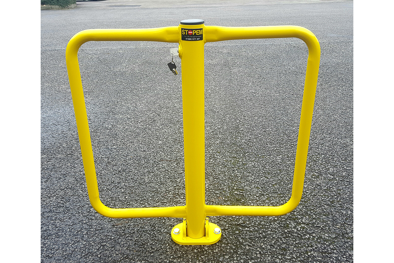 Parking Post Winged comes with an integral lock and two keys as standard
