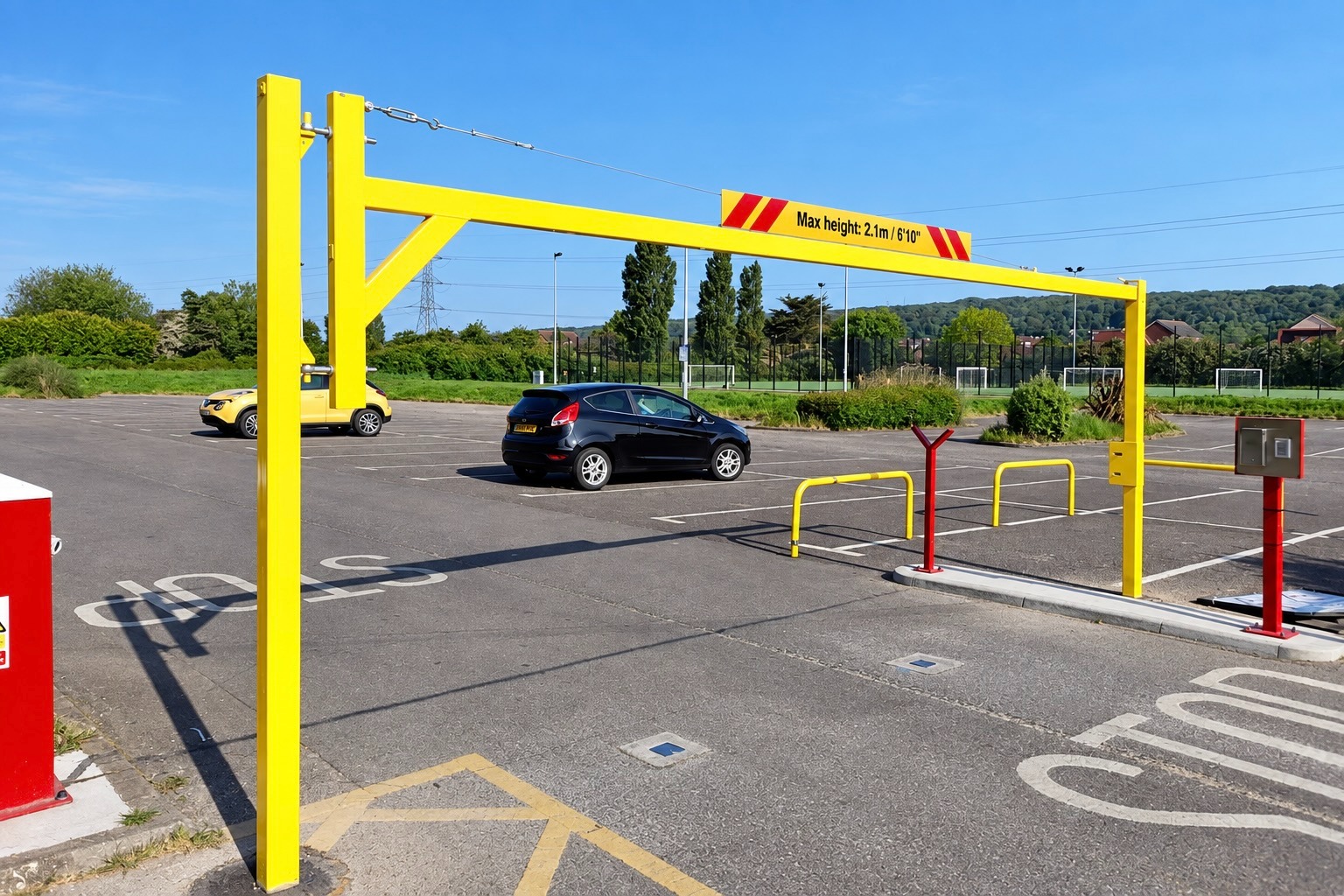 Heavy-Duty 'Easy Reach' Height Restrictor 
with Low-Level Locking (3m to 6m Span)