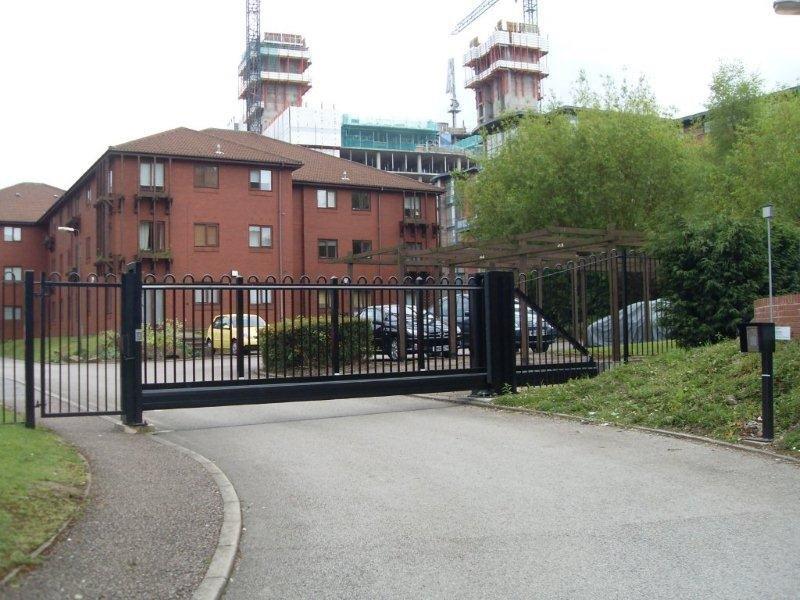Cantilever Sliding Gate Automatic (Electric) ideal for residential and commercial use - upto 6m wide c 2.4m high