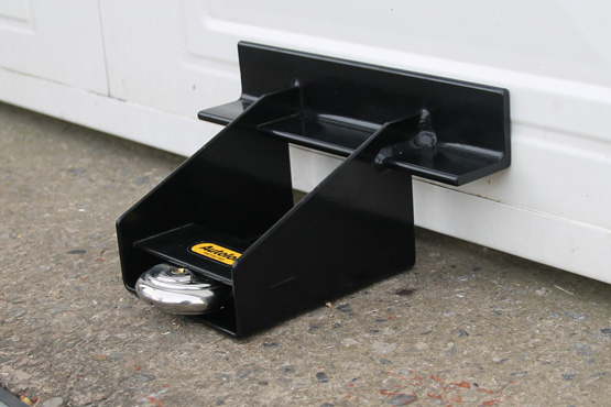 Autolok Blokka Metal Garage Door Security Blocker
Heavy Duty Steel Floor-Mounted Security Deterrent